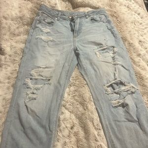 American eagle High Rise Mom Jean Size 10